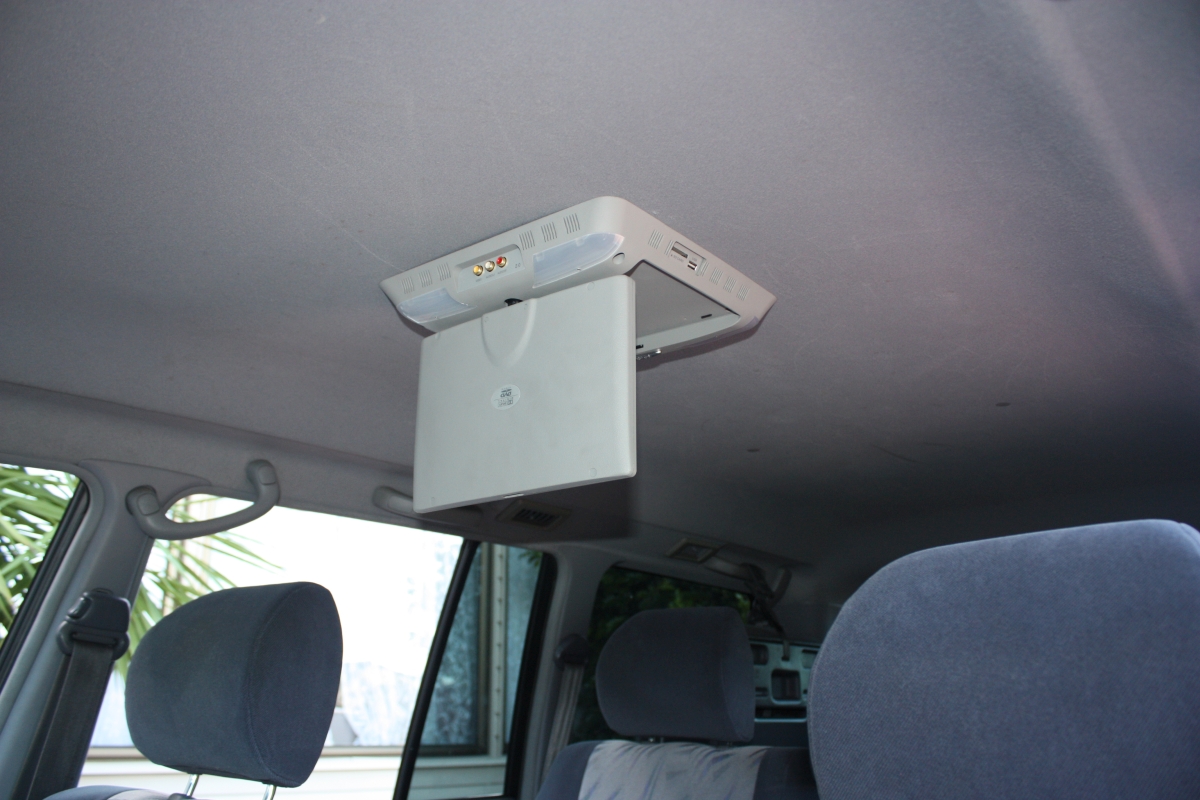 Prado 2000 10.2" Roof DVD player Creative Installations