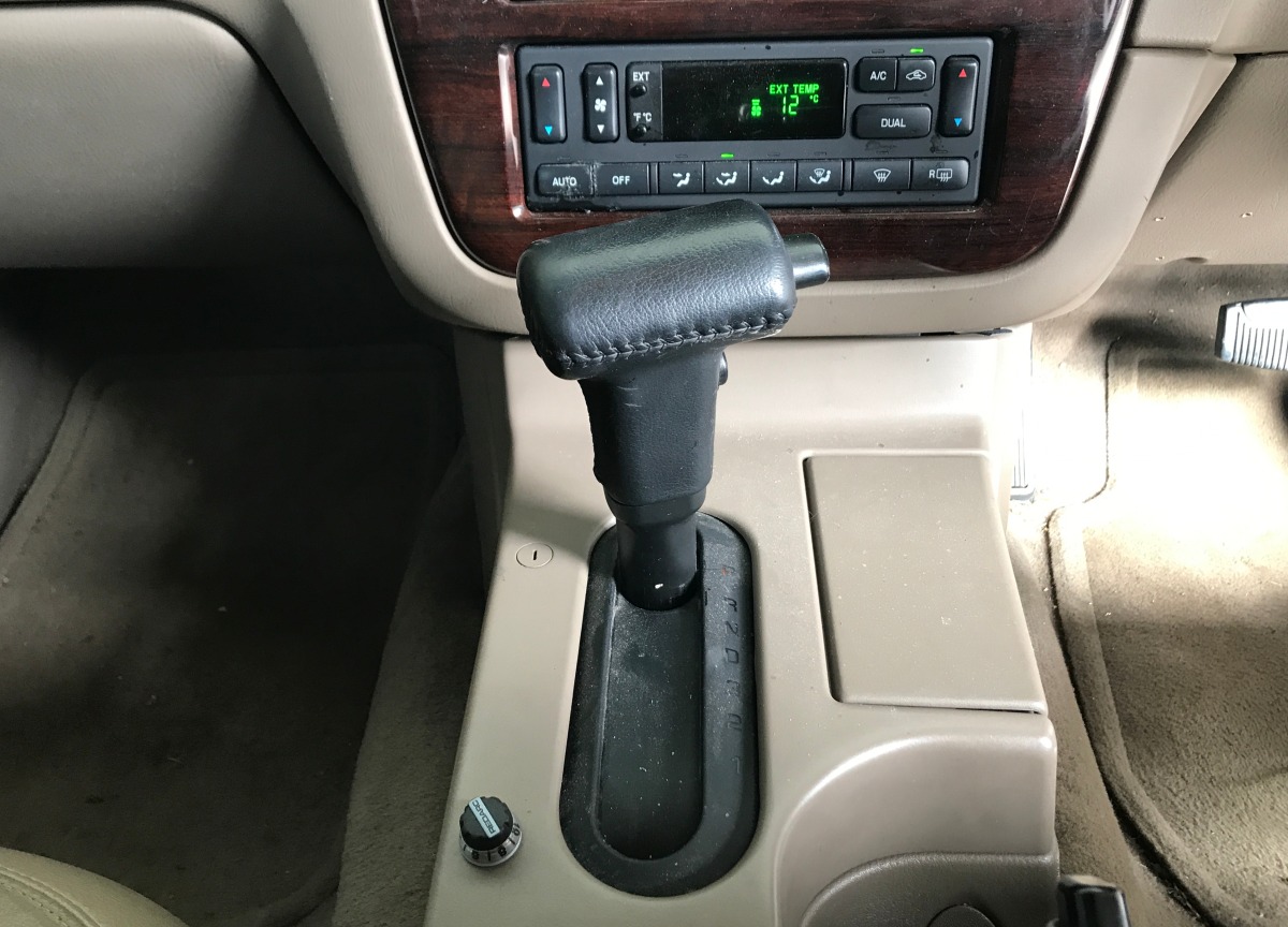 Explorer 2003 REDARC Electric brake controller Creative Installations