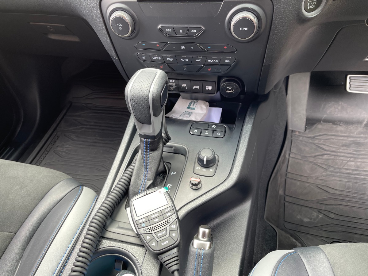 Ranger 2020 GME XRS330C UHF CB Radio Creative Installations