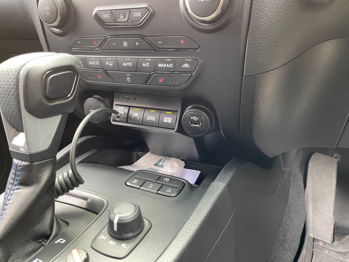 Ranger 2020 GME XRS-330C UHF CB Radio | Creative Installations