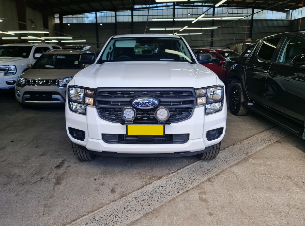 Ranger 2022 Thunder 9 LED Driving Lights Creative Installations