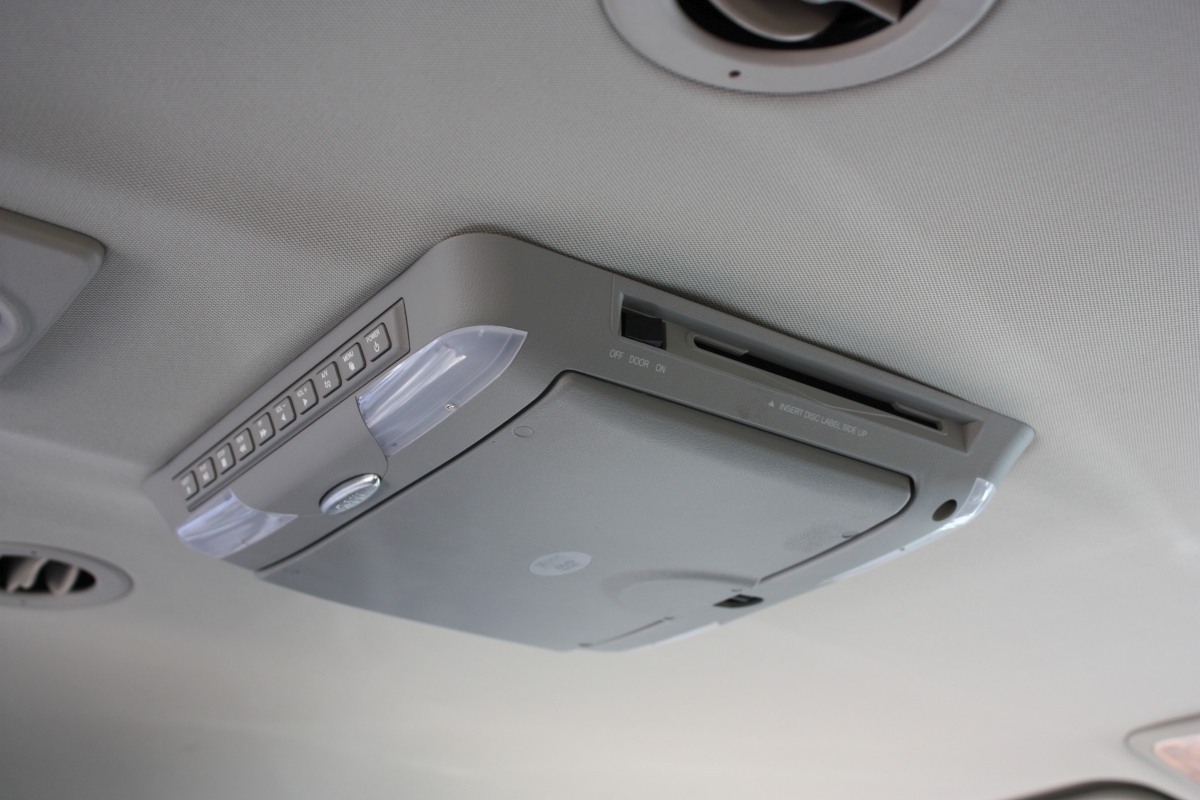 Colorado 7 2015 10.2" Roof DVD player Creative Installations