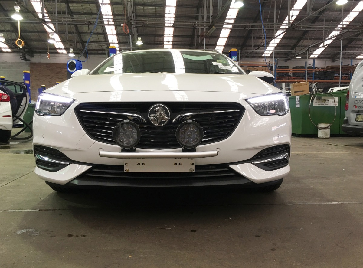 Commodore 2018 Thunder 9 LED Driving Lights Creative Installations