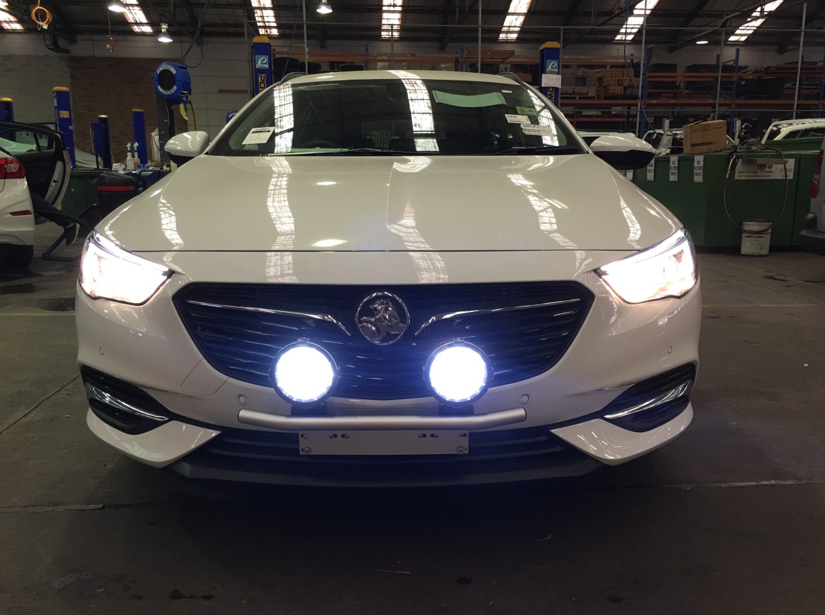 Commodore 2018 Thunder 9 LED Driving Lights Creative Installations