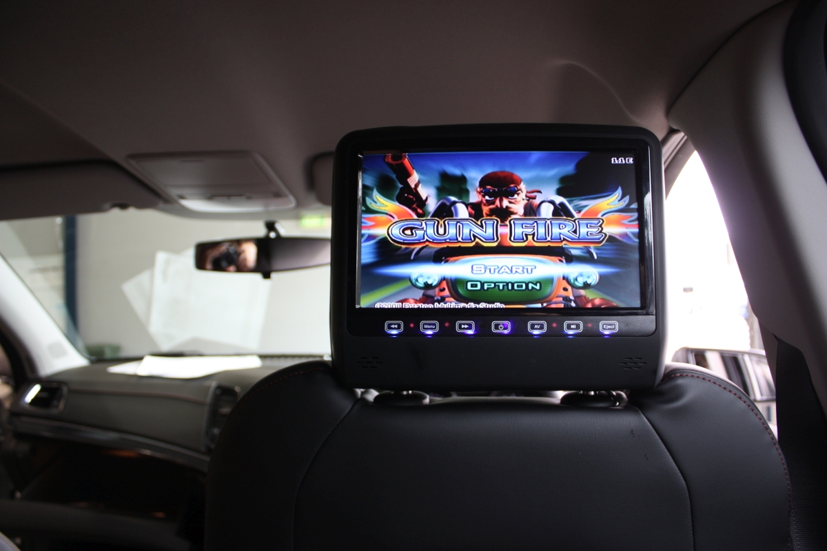 Commodore SV6 2016 9" Headrest DVD Players Creative Installations