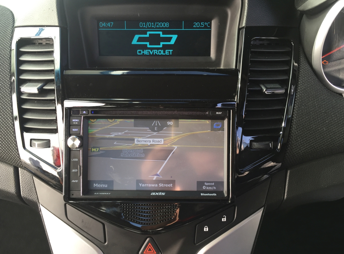Cruze 2011 Axis 1408NAV Sat Nav Creative Installations