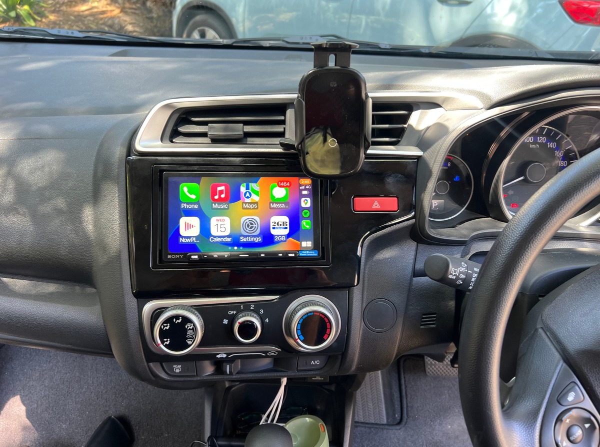 Jazz 2014 Sony XAVAX6000 Head Unit Creative Installations