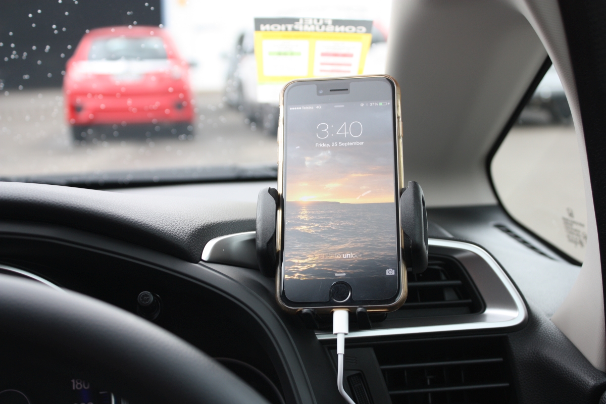 Honda jazz shop phone holder