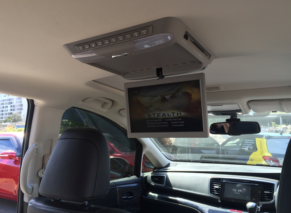 Odyssey 2016 10.2" Roof DVD player | Creative Installations