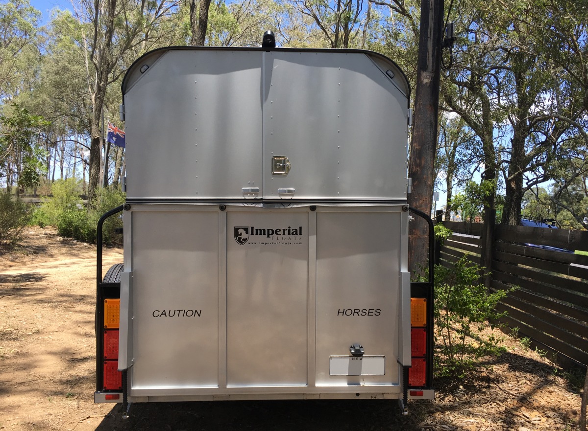 Imperial Horse Float Reverse Camera 2017 Grand Cherokee Creative