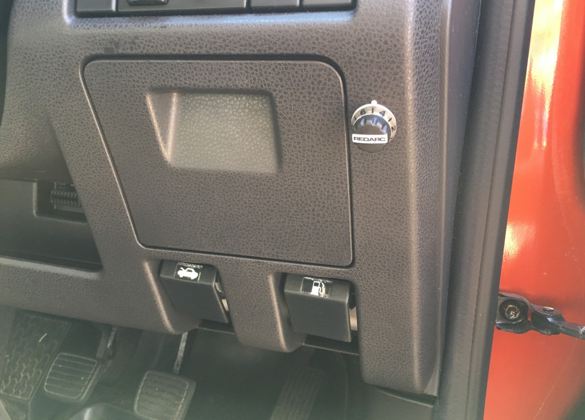 DMax 2015 REDARC Electric brake controller Creative Installations