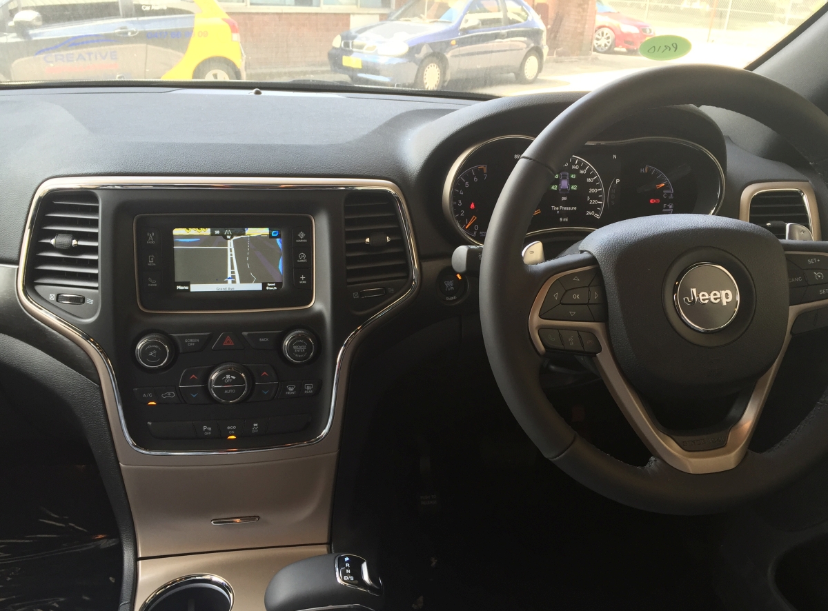 2015 jeep grand cherokee navigation system