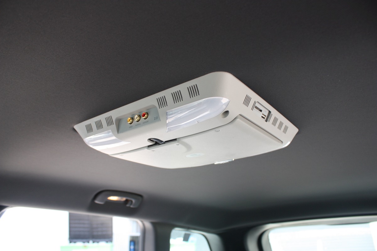 Grand Cherokee 2016 10.2" Roof DVD player Creative Installations