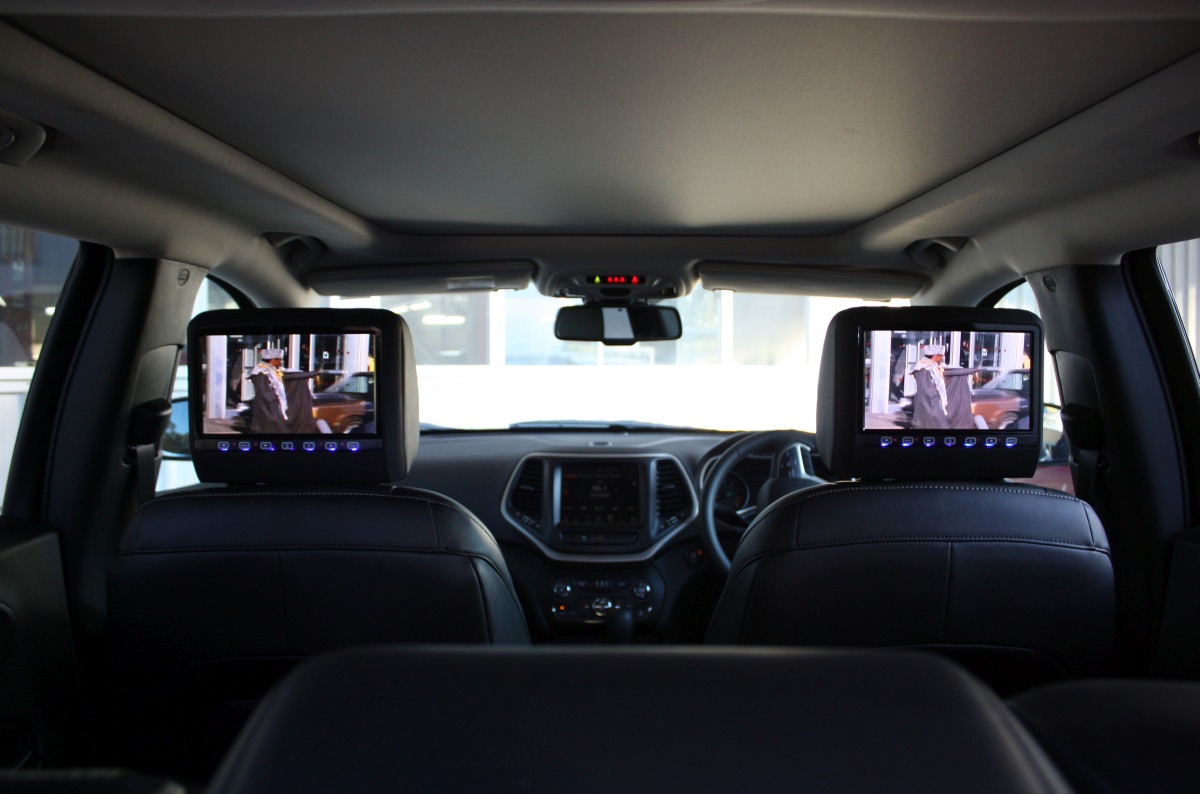 Grand Cherokee 2016 9" Headrest DVD Players Creative Installations