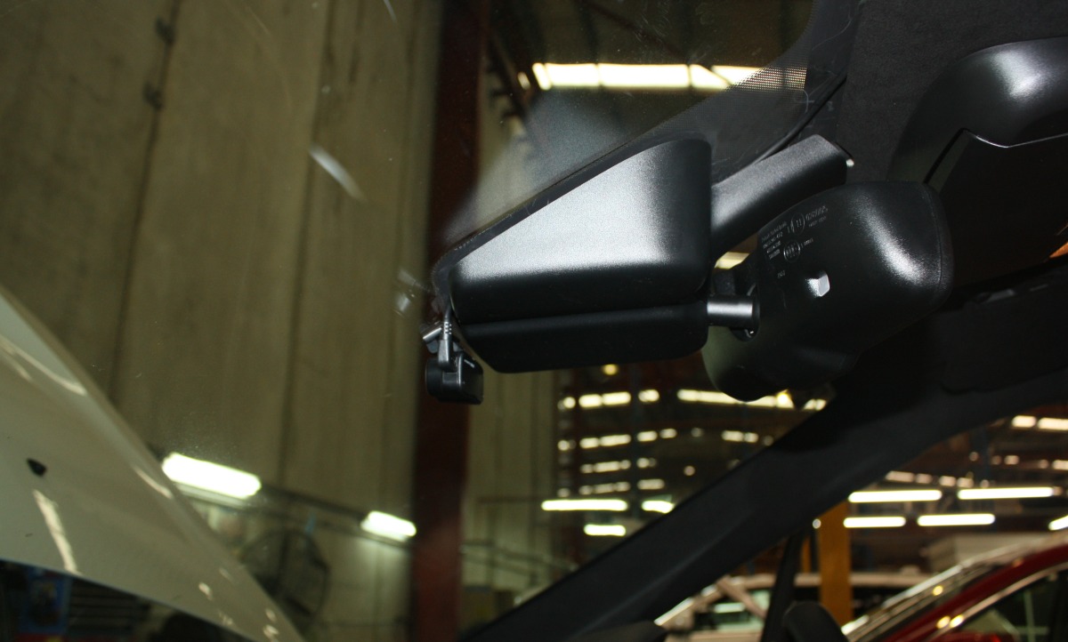 Grand Cherokee SRT 2016 eCELL Dash Cameras Creative Installations