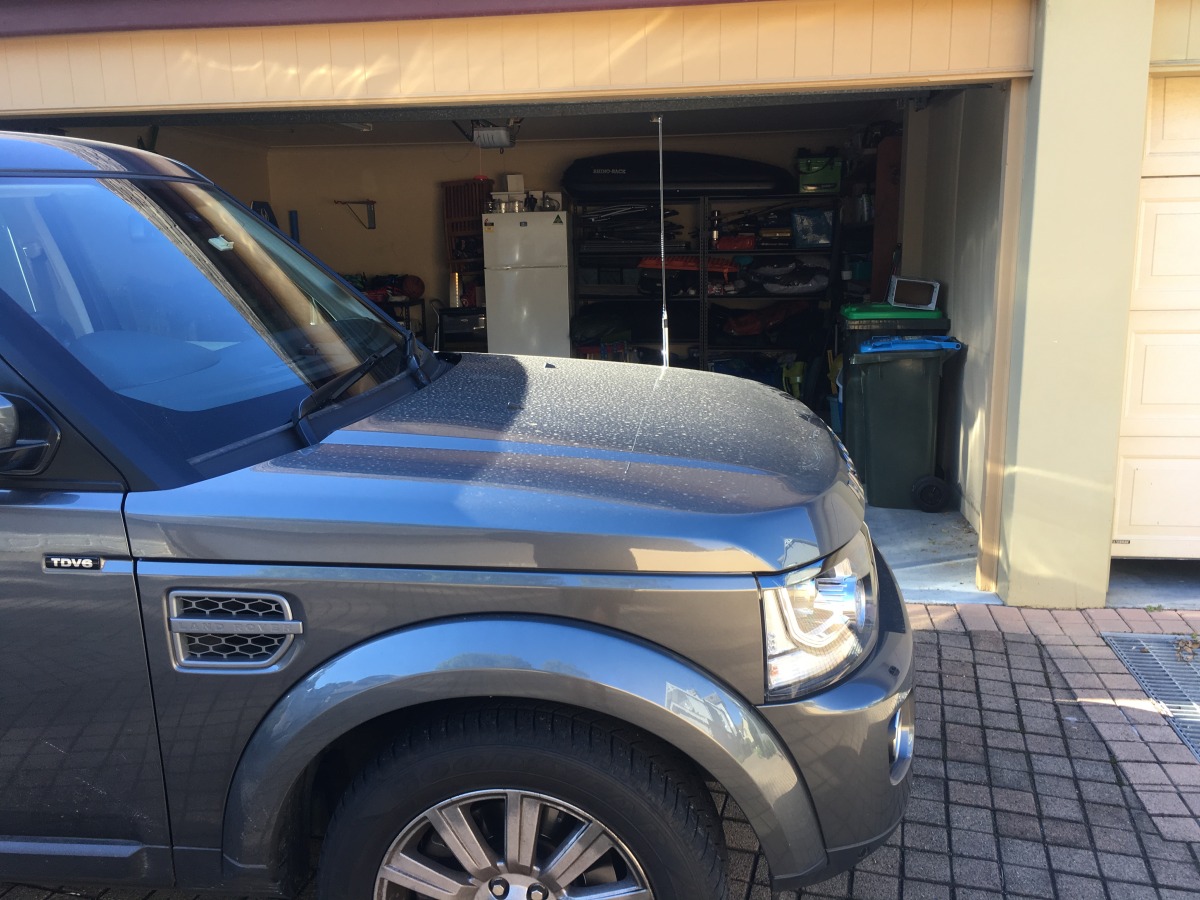 Discovery 4 2015 GME AE4018K1 UHF Antenna Creative Installations