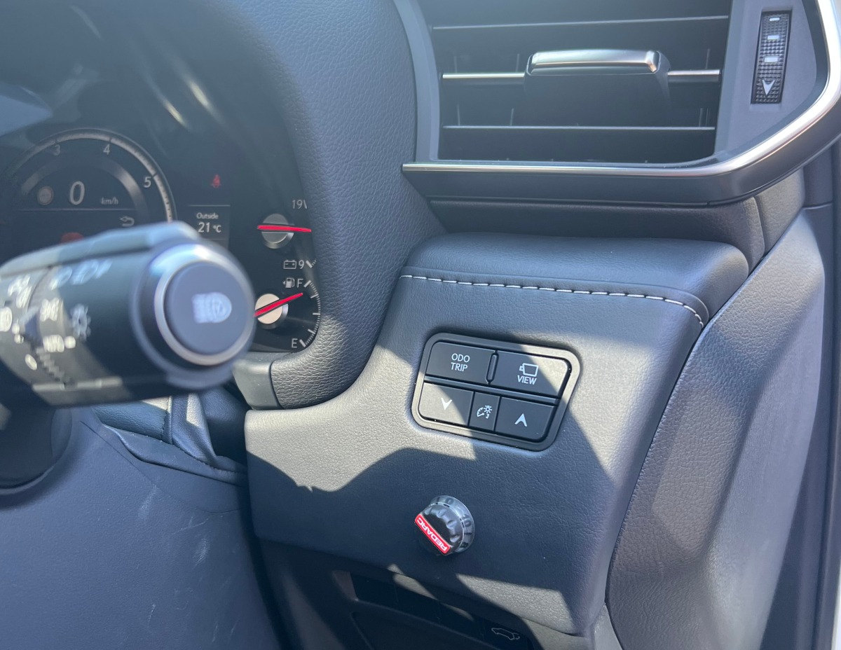 LX600 2023 REDARC Electric Brake Controller Creative Installations