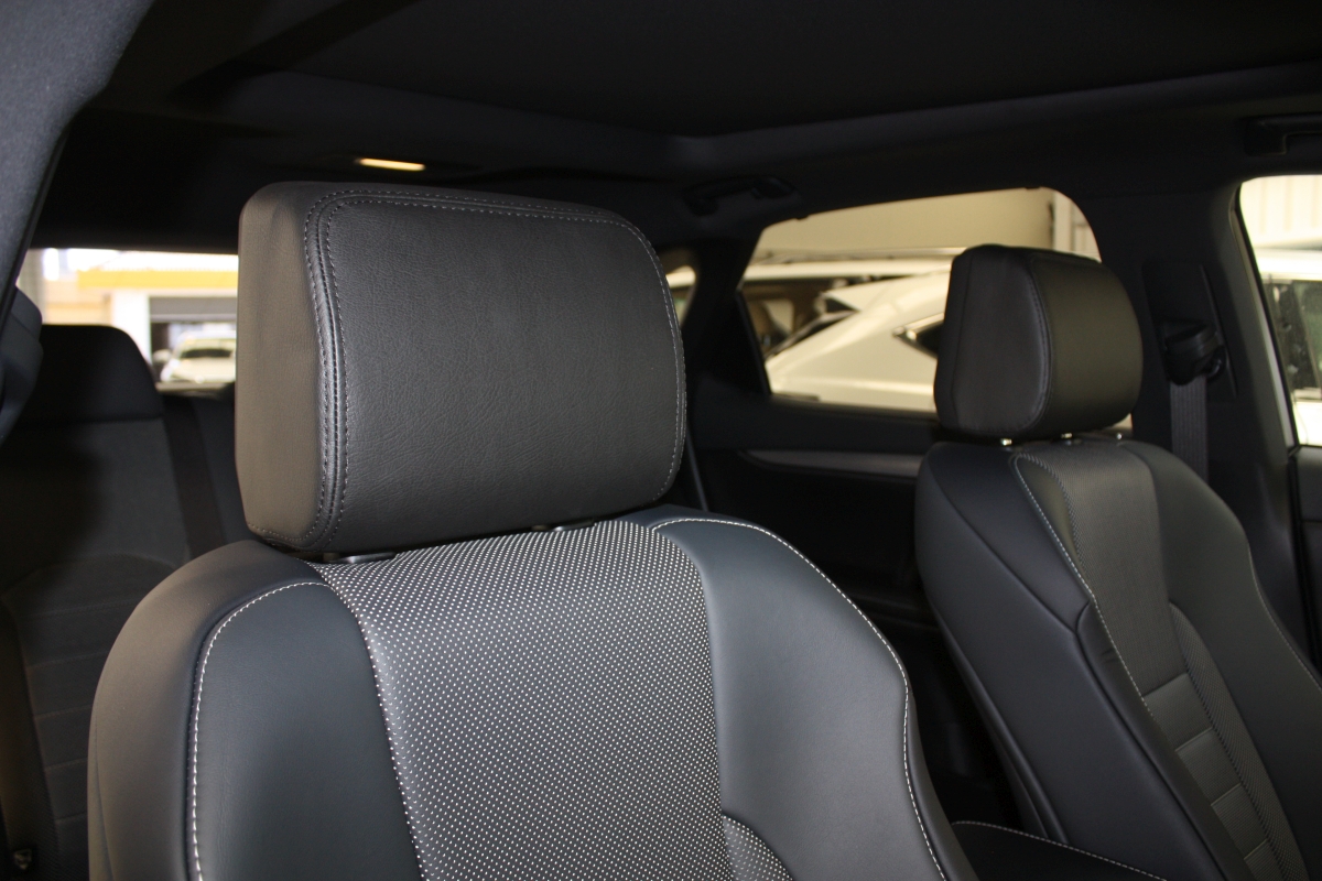 RX 350 9" Headrest DVD Players Creative Installations