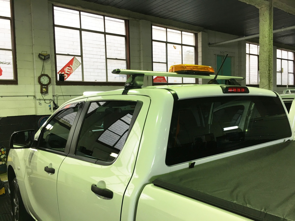 BT50 2018 ECCO Amber Reflex LED Minibar Warning Light Creative