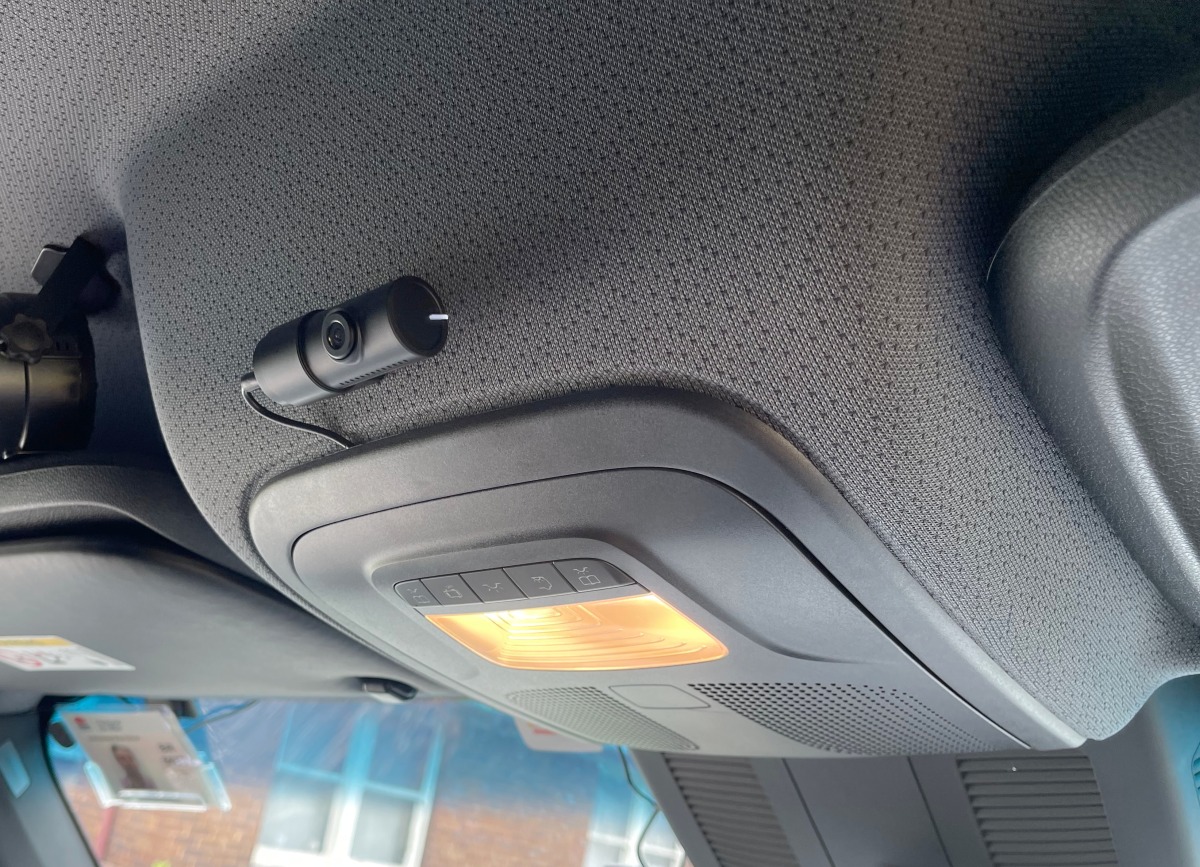 Sprinter 2020 BlackVue DR750X2CH IR Plus Dash Cams Creative