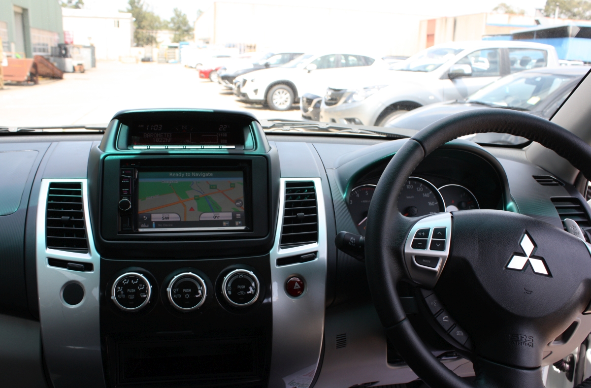 Challenger 2015 Kenwood DNX4150DAB Sat Nav Creative Installations