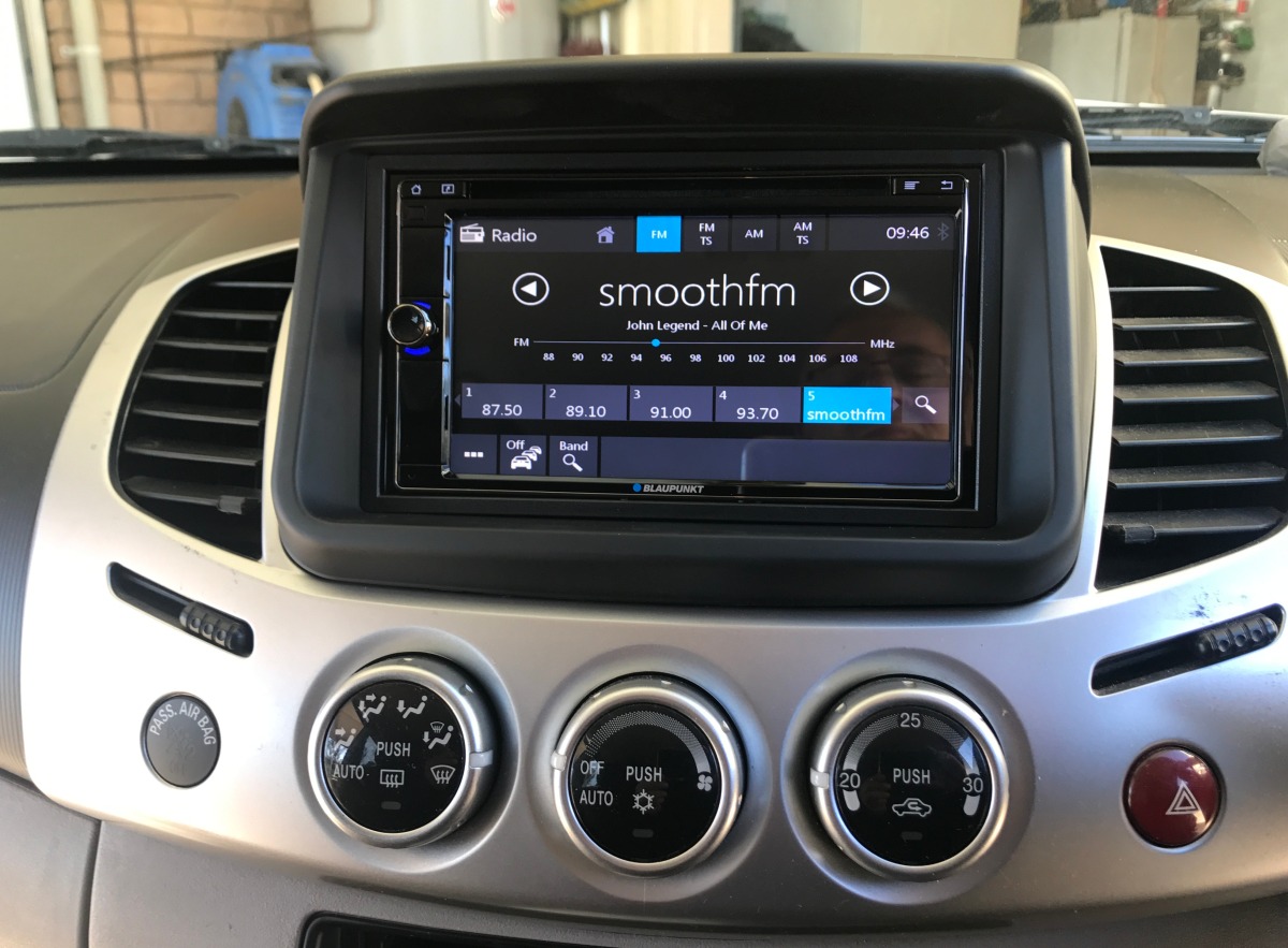 Triton 2013 Blaupunkt Cape Town 940 Sat Nav Creative Installations