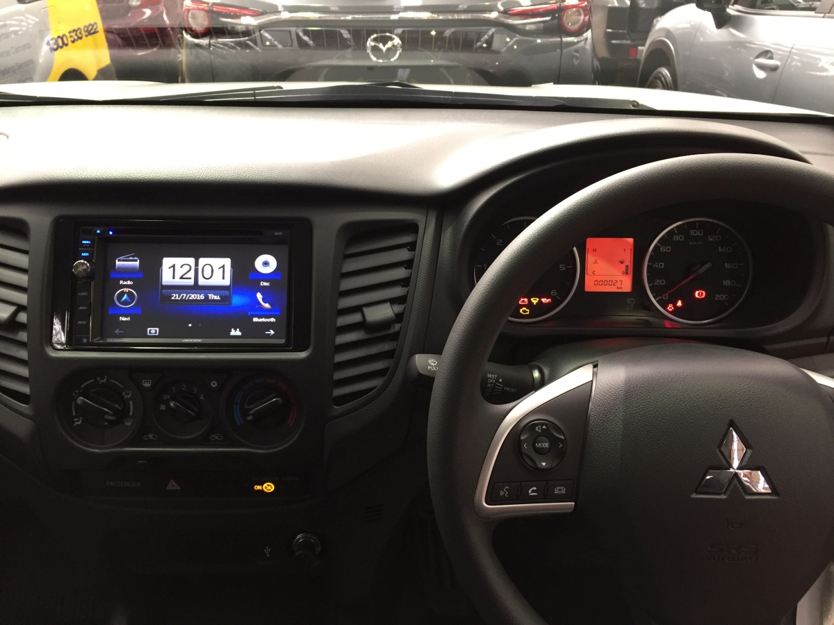 Triton 2016 Axis 1508NAV Sat Nav Creative Installations