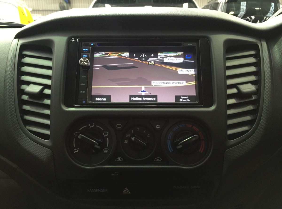 Triton 2016 Axis 1508NAV Sat Nav Creative Installations