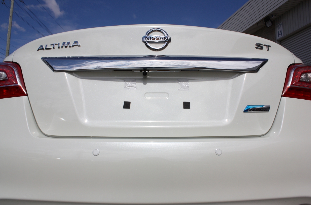 Altima 2016 Reverse Camera Creative Installations