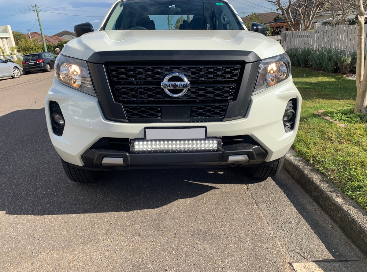 Navara light bar sale