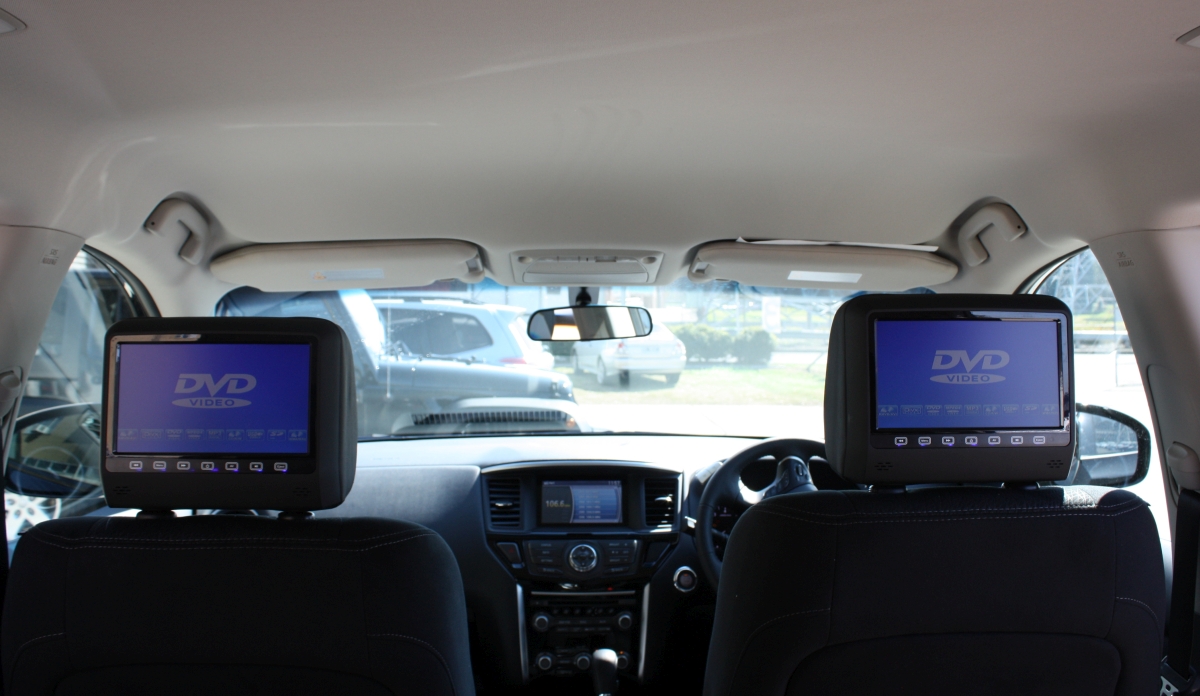 Pathfinder 2015 9" Headrest DVD Players Creative Installations