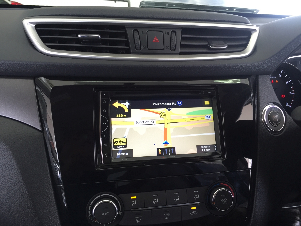 XTrail 2016 Nakamichi NA5501 Sat Nav Creative Installations