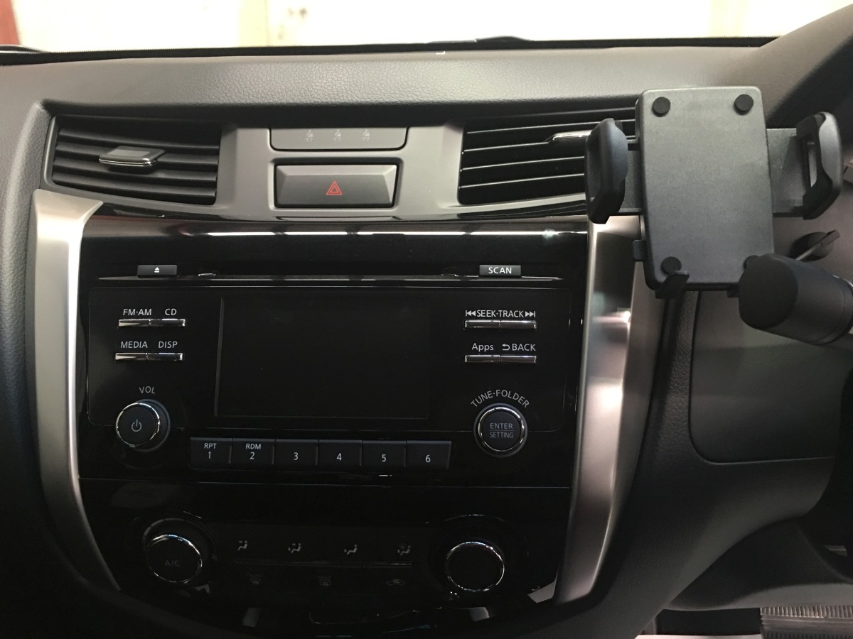 XTrail 2016 Universal Car Phone Holder Creative Installations