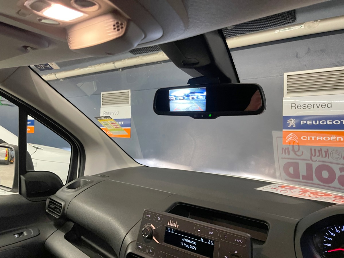 Partner 2022 Reverse Mirror Camera Creative Installations