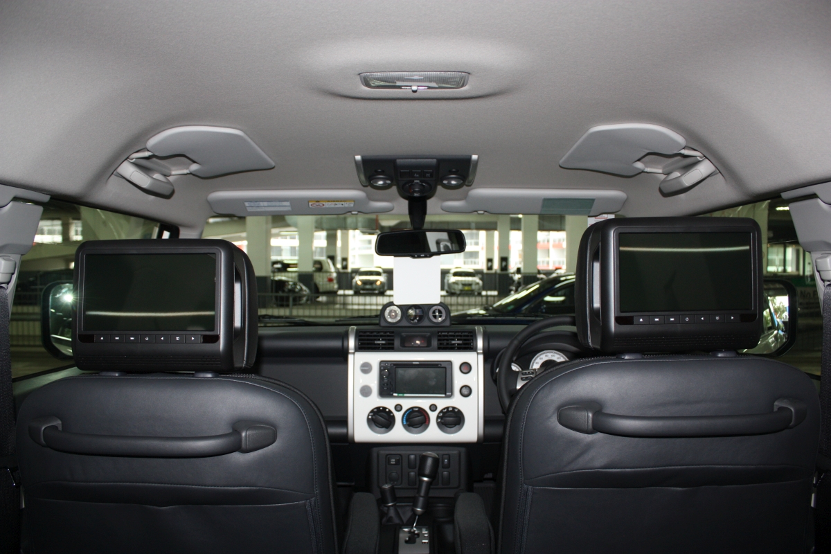 FJ Cruiser 2016 9" Headrest DVD Players Creative Installations