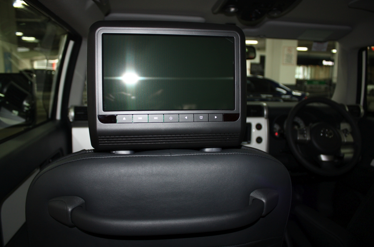 FJ Cruiser 2016 9" Headrest DVD Players Creative Installations