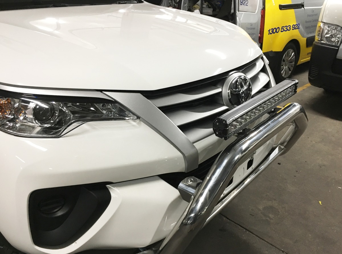 Fortuner 2018 24.5 STEDI ST3301 Single Row LED Light Bar Creative Installations