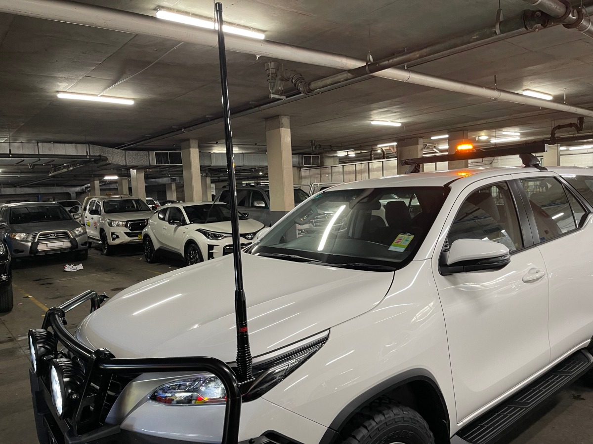 Fortuner 2021 GME AE4705B UHF Antenna Creative Installations