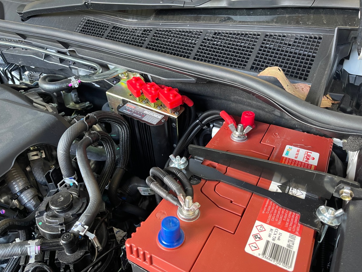 Fortuner 2022 REDARC BCDC1225D Dual Battery System Creative Installations