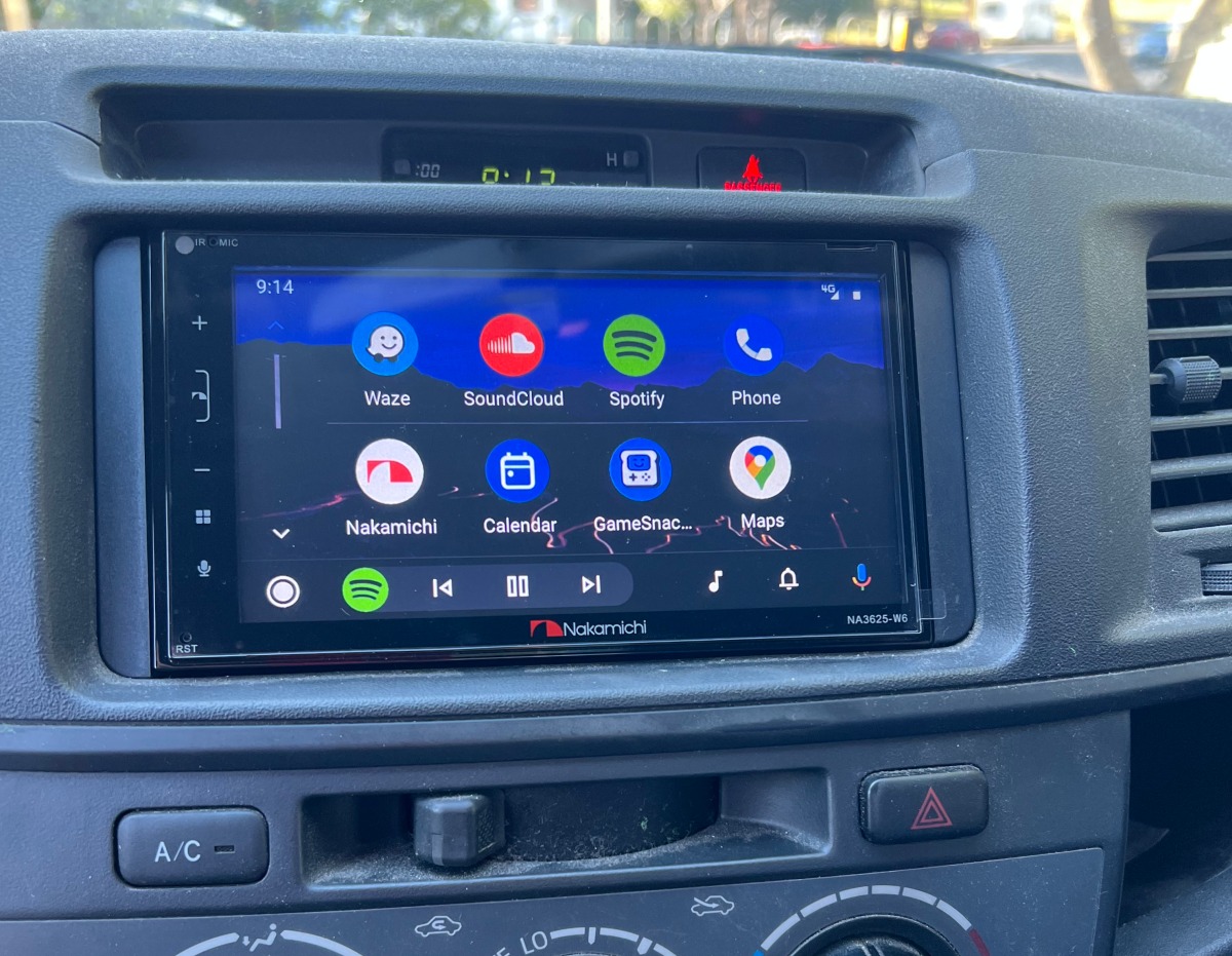 HiLux 2012 Nakamichi NA3625W6 Head Unit Creative Installations