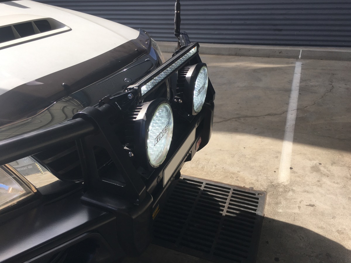 HiLux 2014 Adventure Kings 20" Slim Line LED Light Bar Creative Installations