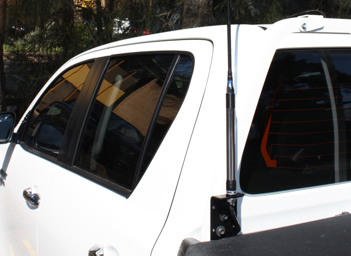 HiLux 2016 GME AE4018K1 UHF Antenna on Headboard | Creative Installations