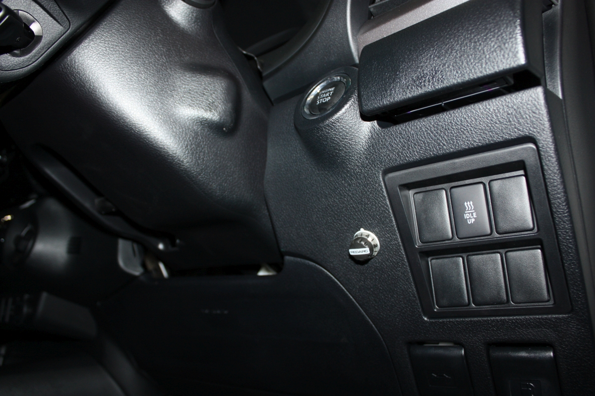 HiLux 2016 REDARC Electric brake controller Creative Installations