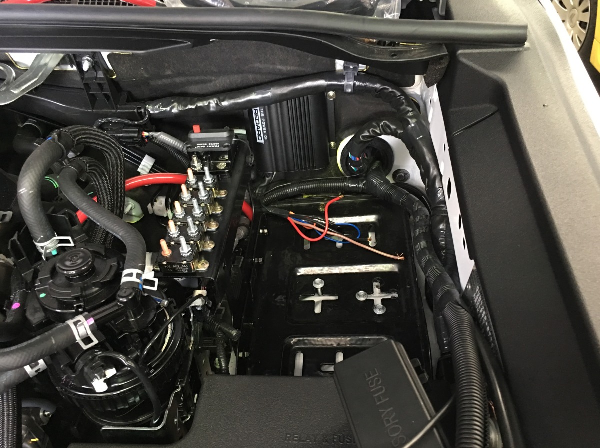 HiLux 2017 REDARC BCDC1220 Dual Battery System Creative Installations