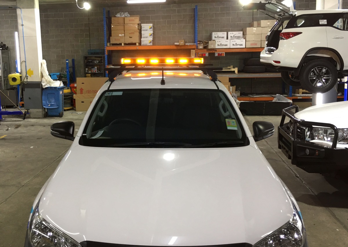 HiLux 2018 Emergency Warning Light Bar Creative Installations