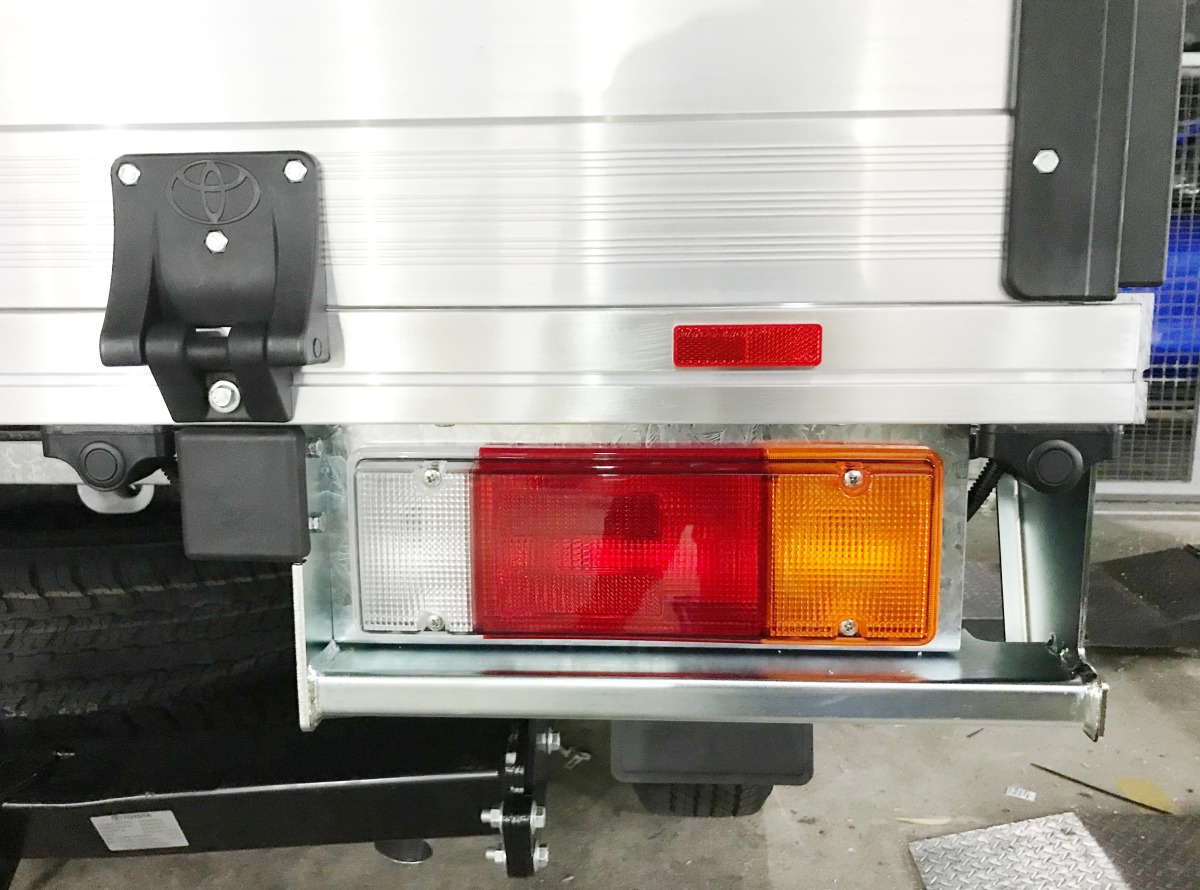 HiLux 2018 Reverse Parking Sensors on Alloy Tray Beeping Creative