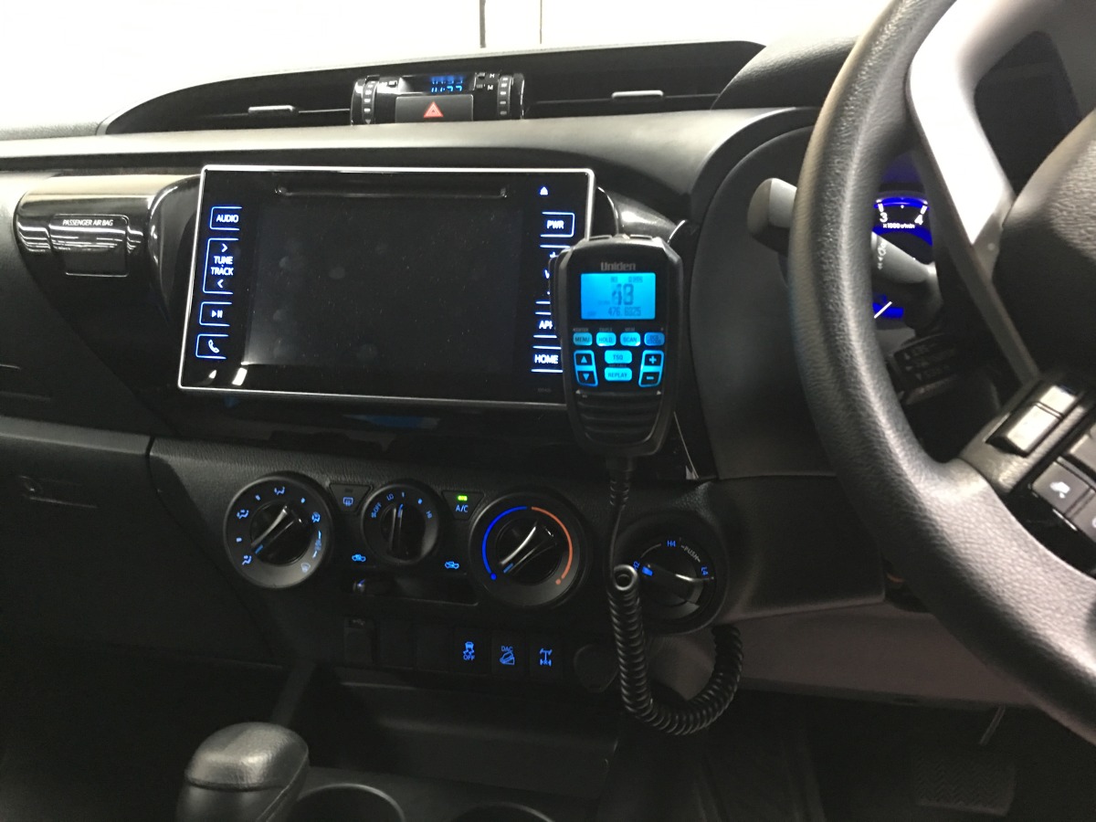HiLux 2020 Uniden UH9060 UHF CB Radio Creative Installations