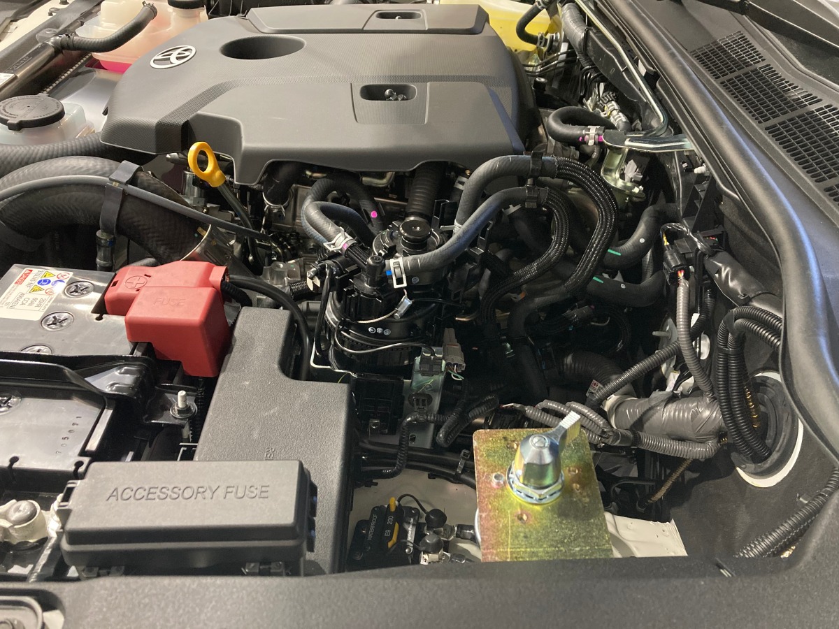 HiLux 2021 Battery Isolator Creative Installations