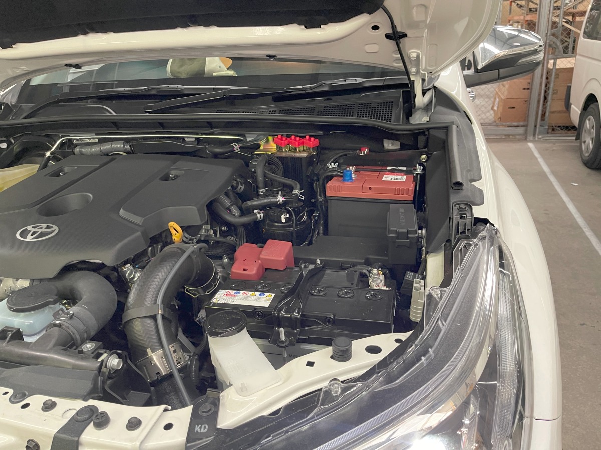 HiLux 2022 REDARC BCDC1225D Dual Battery System Creative Installations