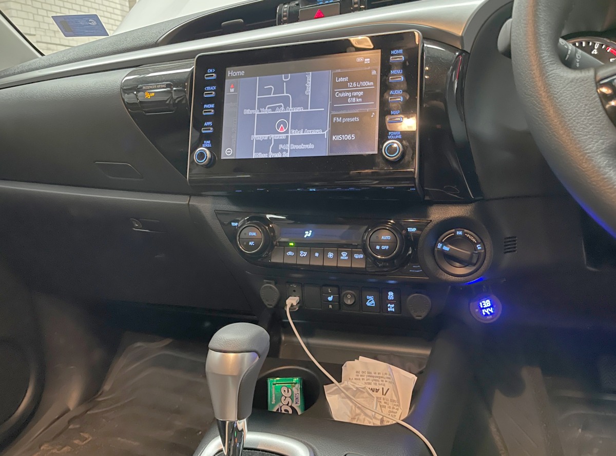 HiLux 2022 REDARC BCDC1225D Dual Battery System Creative Installations